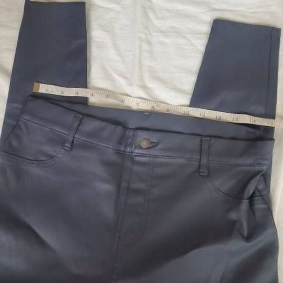 Time & Tru faux leather pant 10 - Picture 7 of 11